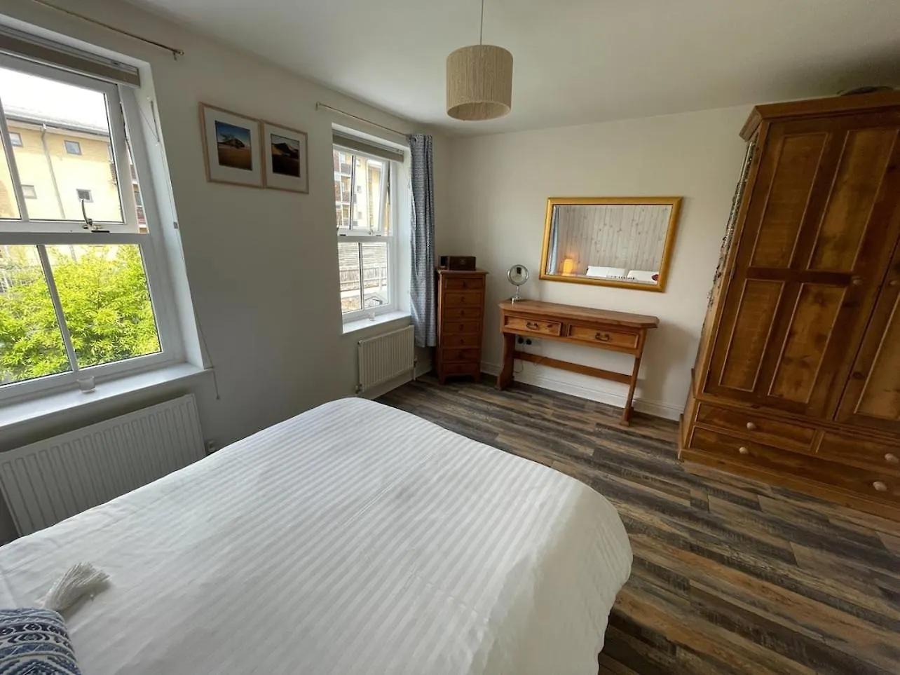Stunning, Stylish, Peaceful House Near Station - Cambridge Homehost 0*,